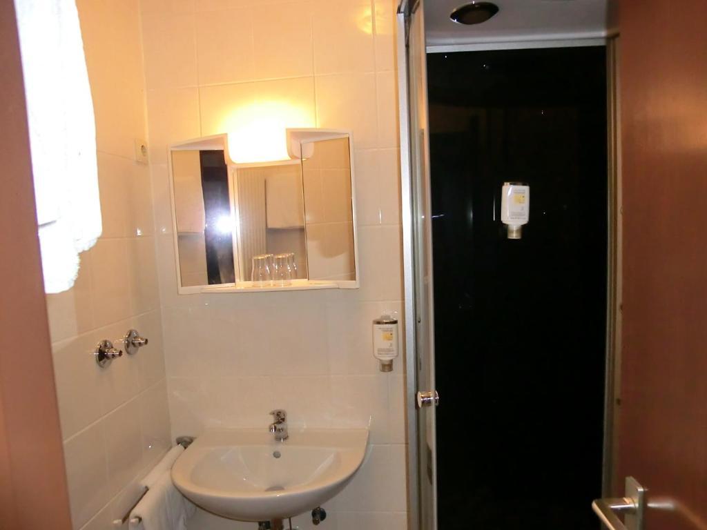 Donauhotel Neu-Ulm Zimmer foto